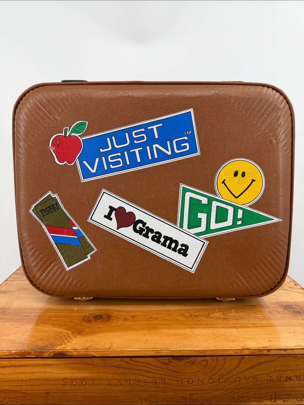 Vintage 70s child’s brown Grandma overnight suitcase travel luggage case MCM